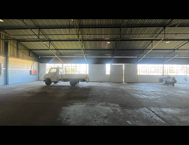683M² WAREHOUSE TO LET IN SPARTAN